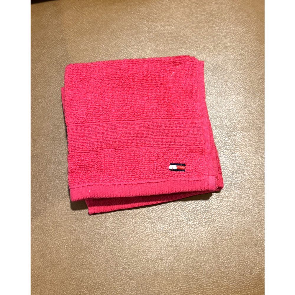 Tommy Hilfiger 4 Piece Wash Cloth Set Absorbent Cotton Hot Pink 13in X 13in